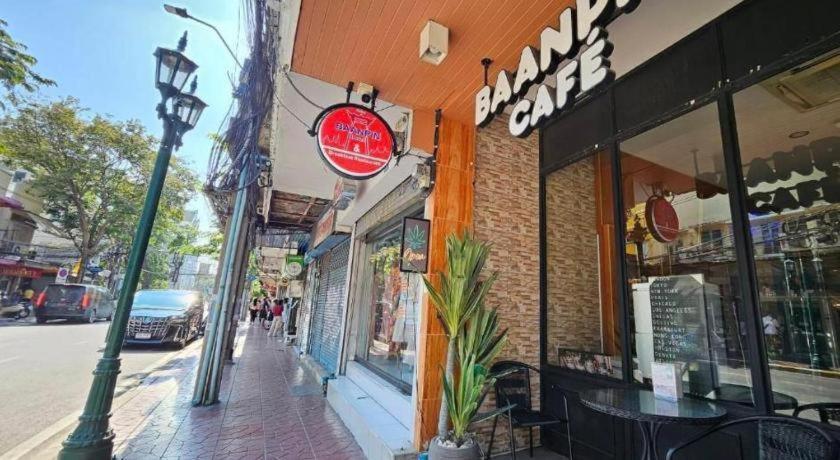 Baanpin Hotel Bangkok Exterior foto