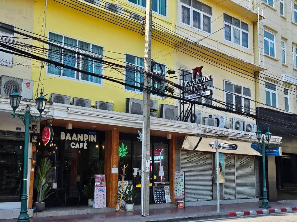 Baanpin Hotel Bangkok Exterior foto